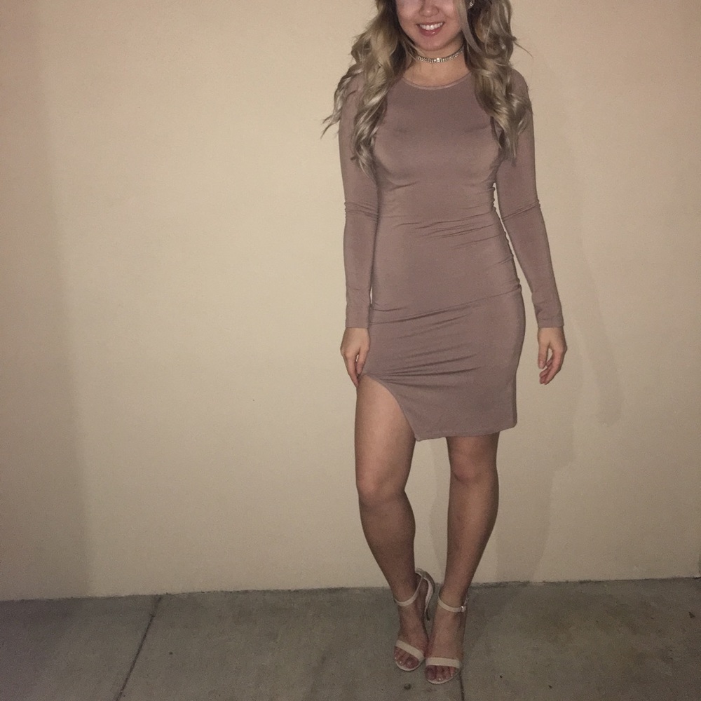 💓tan tobi long sleeve bodycon dress💓